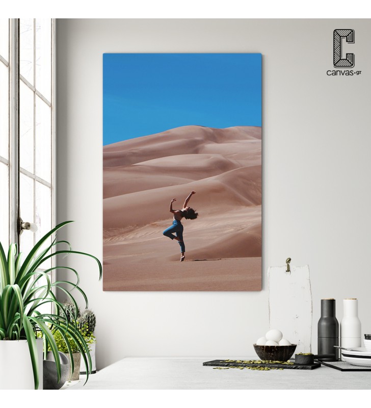 Πίνακας σε καμβά Χορεύτρια στην Έρημο